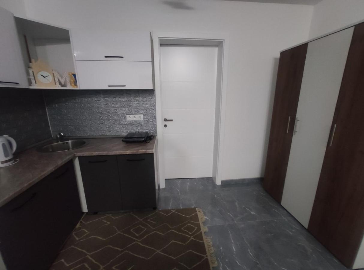 Neer Daire Zivinice Dış mekan fotoğraf